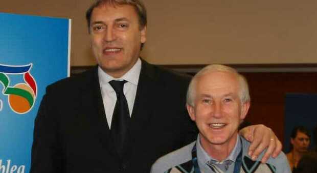 Oscar Lucati con Dino Meneghin