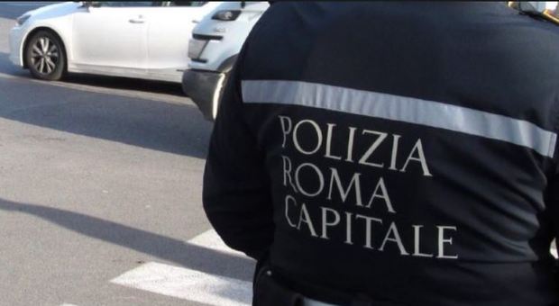 Roma, scontro tra auto e moto sulla Prenestina: muore un 46enne