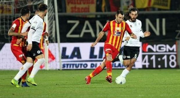 Il Lecce pareggia 1-1 a La Spezia e chiude il girone di andata al 5° posto