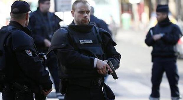 Parigi, lettera esplosiva sede Fmi: un ferito, blitz polizia nel palazzo
