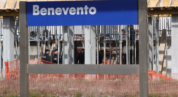 Sei avvisi di garanzia per la morte dell'operaio nella stazione di Benevento