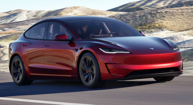 La Tesla Model 3 Performance