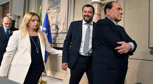 I sospetti di FdI su Lega e Berlusconi. «Doppio gioco per salvare l'esecutivo»