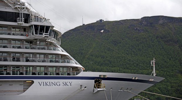 Nave da crociera in avaria, la Viking Sky costruita da Fincantieri (che non fornisce i motori)