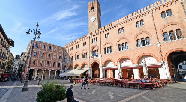 Treviso. Stop agli eventi nel salotto della città: «Piazza dei Signori deve restare libera»