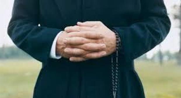 Finti abbonamenti a riviste, anziani sacerdoti truffati per 150mila euro