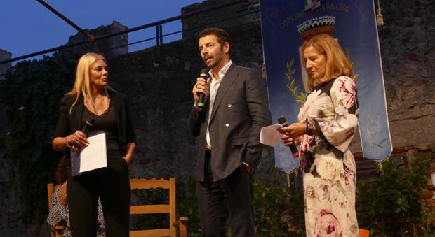 Argentario by night tra premi e musica: a sorpresa si esibisce Luca Barbarossa