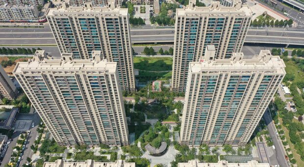 Evergrande, il colosso immobiliare cinese dichiara bancarotta. La società: «E' ristruttuazione debito»