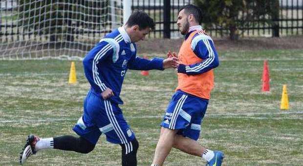 Messi e Tevez in allenamento con la nazionale argentina