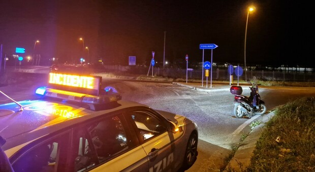 Incidente alla rotonda tra Strada Piccarello e la Pontina: scooterista in codice rosso all'ospedale