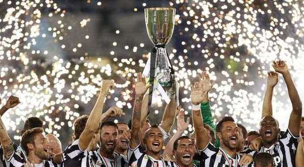 Supercoppa alla Juve: 4-0 alla Lazio Anche Tevez alla festa del gol
