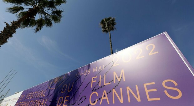 Le preparazioni per l'inaugurazione del 75esimo Festival di Cannes