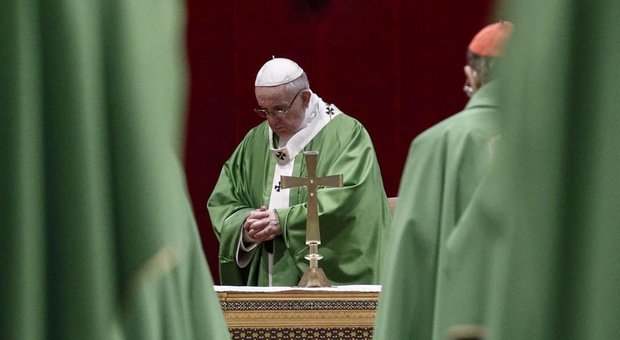 Pedofilia nella Chiesa, Papa Francesco: basta coperture, male da estirpare
