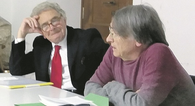 Alberto Farina in compagnia del professor Antonio D Isidoro durante un incontro sul dialetto ascolano