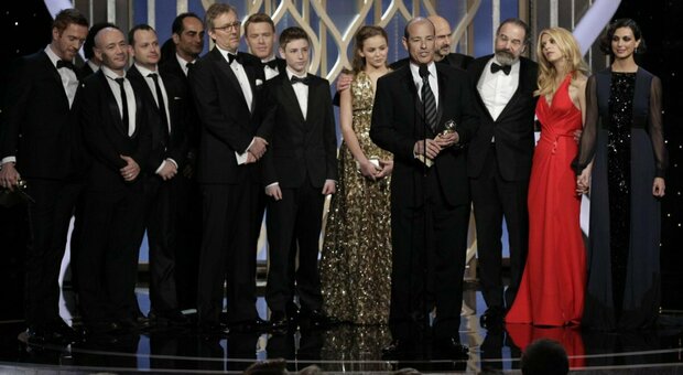 Golden Globes a picco: La Nbc non trasmetterà la cerimonia, Tom Cruise restituisce i premi