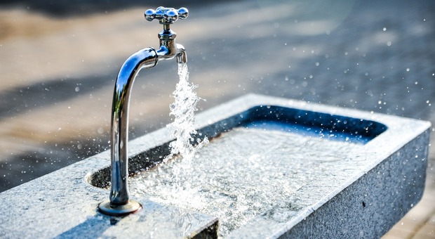 Thiene chiude i rubinetti alle fontane d'acqua pubbliche, - Foto di Jonas KIM da Pixabay