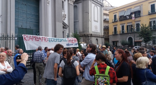 Ospedale San Gennaro, comitati e associazioni di nuovo in piazza contro la chiusura