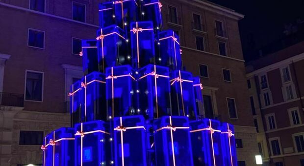 L'Albero dei Bauli, a Roma arriva la protesta di Natale dei lavoratori dello Spettacolo. Luci accese dal 18 dicembre in piazza San Silvestro