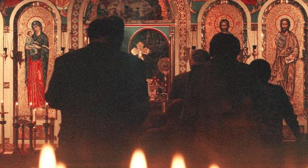 Pasqua ortodossa Bizantina, a Caserta la processione all'alba