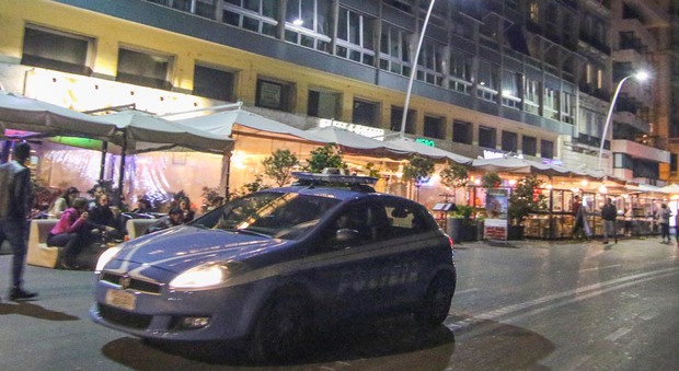 Napoli, un'altra notte di follia ultrà: due napoletani aggrediscono tifosi del City, fermati dalla polizia
