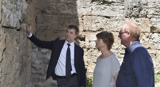 Paestum, mura antiche in adozione I primi sono una coppia di tedeschi