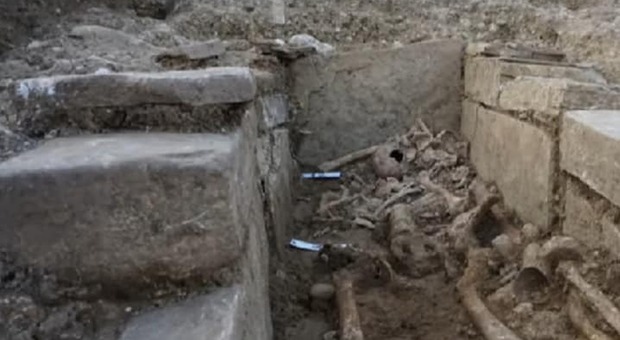 Tomba antica scoperta a Cesiomaggiore