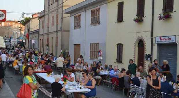 Ancona, maxi cena a Pietralacroce Piatti di arrosto e vino invece delle auto