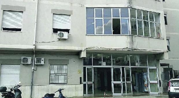 Barista muore in ospedale, maxi rissa: aggrediti tre sanitari