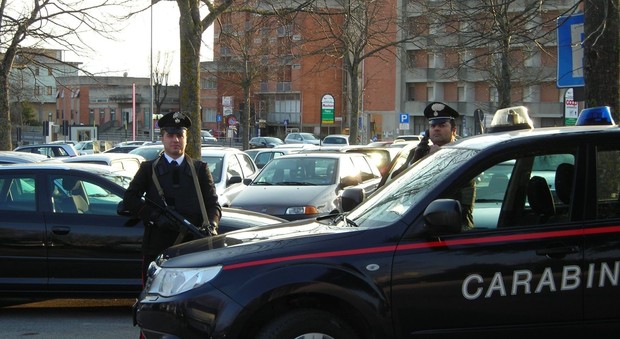 Urbino, botte e minacce alla moglie "troppo occidentale": arrestato marocchino
