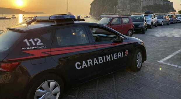 immagine Ischia: «Questa casa non è un albergo!», 4 denunciati per fitti abusivi