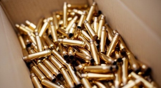 Viterbo, minaccia di morte il genero e gli scoprono munizioni in casa: denunciato 80enne