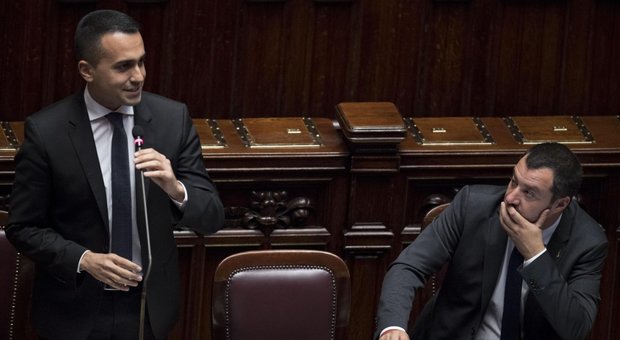 Dl sicurezza, ok del Senato: 163 sì,. 5 M5s non votano. Salvini: «Governo andrà avanti»
