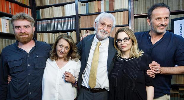I cinque finalisti del Premio Strega 2017. Da sinistra: Paolo Cognetti, Wanda Marasco, Alberto Rollo, Teresa Ciabatti e Matteo Nucci