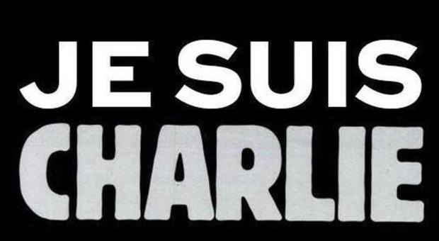 Charlie Hebdo, l'immagine con la scritta "Je suis Charlie" diventa virale su Twitter