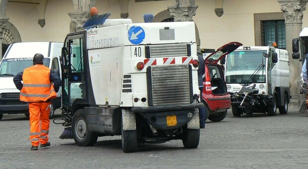 Appalto rifiuti, Lega attacca Frontini sulla Tari: «Ha perso tempo e ora i cittadini pagheranno il 40% in più»