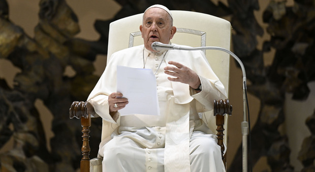 Papa Francesco implora ai «dirigenti» palestinesi e israeliani di alleggerire la tensione per favorire un negoziato