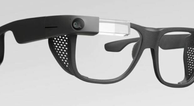 SHOWCASE - Occhiali realtà aumentata tornano in auge: social, videogame e lavoro dietro il ritorno della tecnologia