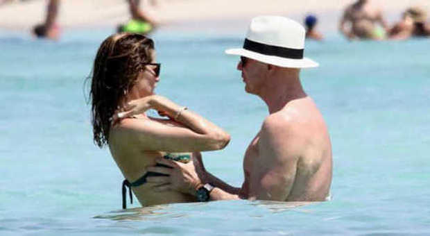 Aida Yespica, vacanze hot a Ibiza col fidanzato milionario
