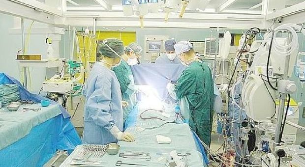 Nuovi orari per i medici: rischio caos negli ospedali. Vertice a Bari con i capi delle Asl, la Regione prende tempo