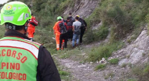 Notte di terrore per una coppia di turisti inglesi dispersi tra i boschi del monte Falesio