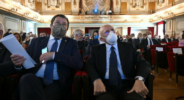 Matteo Salvini e Vincenzo De Luca fianco a fianco