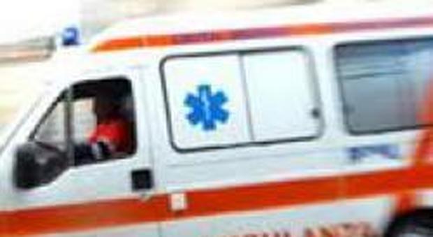 Siena, crolla il controsoffitto ospedale: cinque feriti