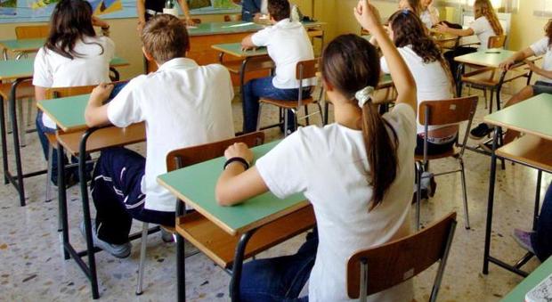Per 8 italiani su 10 nelle scuole c’è droga: famiglie temono anche alcol e pedofilia