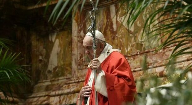 Papa Francesco alla Domenica delle Palme: «La vera fede non è composta da legalismi e clericalismi»