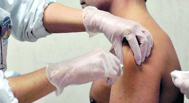 Influenza, scatta la corsa al vaccino. Da lunedì in Polesine pronte 100mila dosi