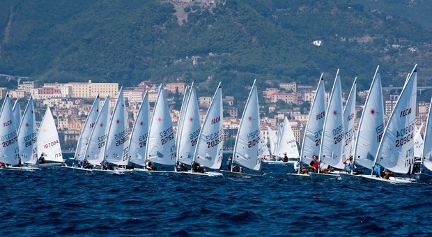 Salerno, via ai campionati di vela: sul lungomare la sfilata di 500 atleti