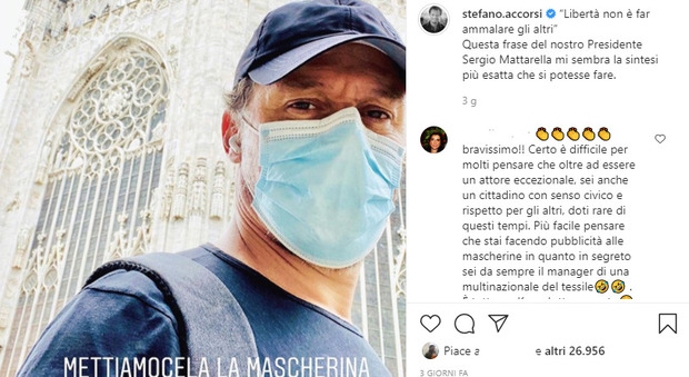 Stefano Accorsi, l'appello ai fan sui social: «Mettiamoci la mascherina che è meglio»