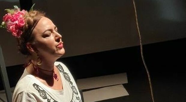 Roma, al Teatro l’Arciliuto Rosanna Fedele porta in scena “Siamo tutte Frida”