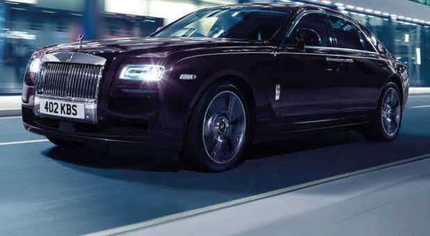 La bellissima e poderosa Rolls Royce Ghost V-Specification
