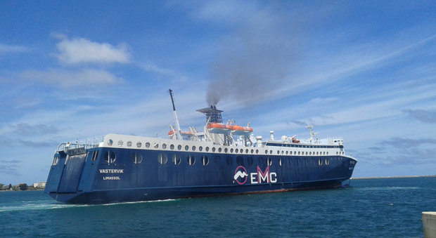 Una nave della compagnia Emc